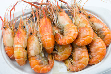 steaming shrimp on the plate