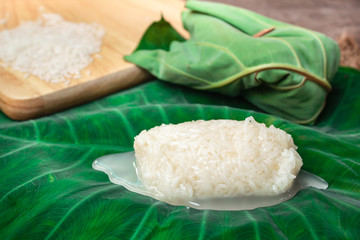 Kaomark, sweetmeat consisting of fermented glutinous rice.