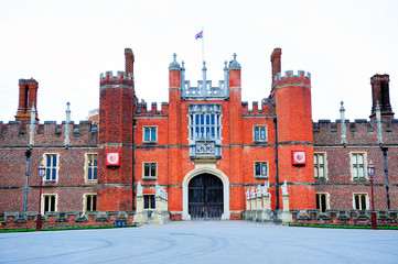 Obraz premium Hampton Court Palace, London