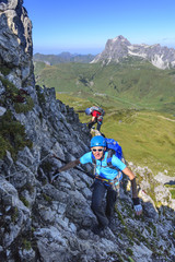 Fototapeta na wymiar alpines Bergerlebnis Klettersteig
