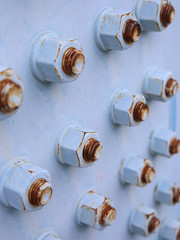 ボルトとナット　連結補強 