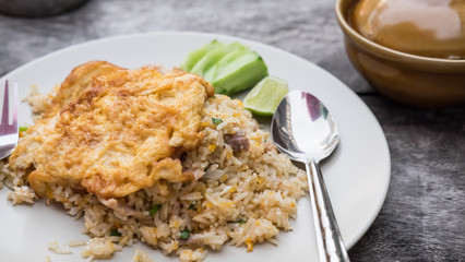 Fried rice with Omelet