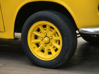 yellow wheel