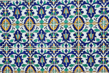 oriental pattern on the finishing tile