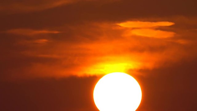 4K・日没の太陽のアップ-2_3-630