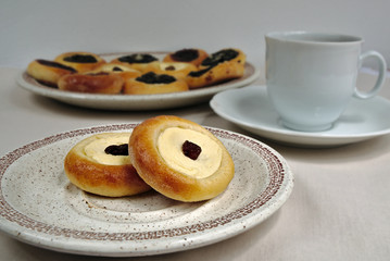 Homemade cakes with cottage cheese with raisin