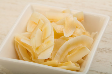 Coconut chips
