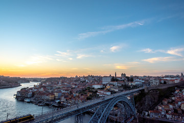 夕方のポルト（ポルトガル）の風景