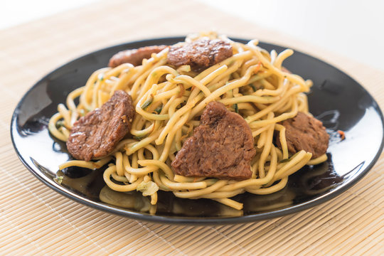 stir-fried noodle - vegan food