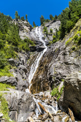 Fototapeta na wymiar Imposanter Sturzbach im Maltatal in Kärnten Österreich