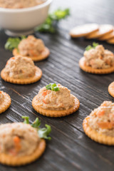 tuna salad cracker
