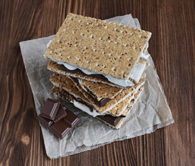 Fresh homemade smores with marshmallows, chocolate and graham crackers