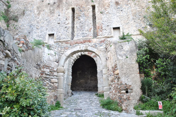 Fototapeta na wymiar The front door of the medieval castle