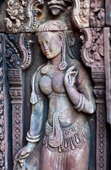 Fototapeta premium Apsara - ancient bas-relief at Banteay Srey Temple, Cambodia