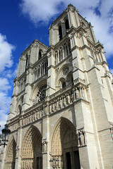 Fototapeta na wymiar Les tours de Notre-Dame-de-Paris, France