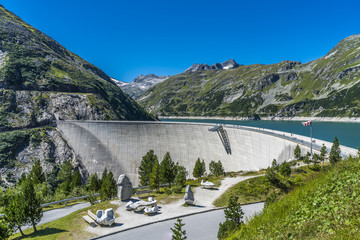 Obraz na płótnie Canvas Staumauer Kölnbreinsperre mit Stausee bei Malta in Österreich