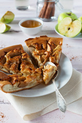 Apple pie, honey and apples