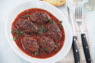 Meatballs in tomato sauce