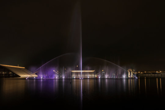 Funtain under the light at night