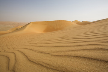 Fototapeta na wymiar sand dunes of Empty Quarter desert