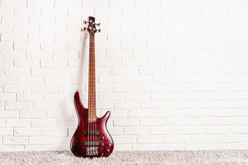 Obraz na płótnie Canvas Rosewood bass electric guitar