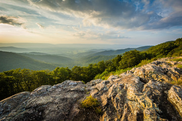Fototapeta na wymiar Summer evening view of the Shenandoah Valley from Franklin Cliff