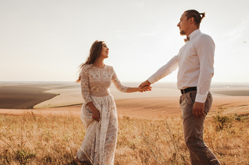 Portrait couples, tenderness love nature, mountains