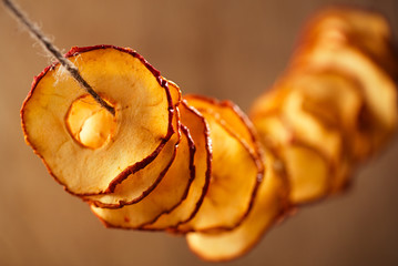 Dried apple slices