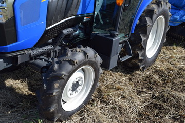 Obraz premium 農業用トラクター