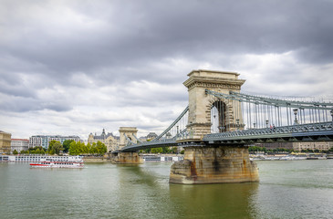 Obraz premium Bridge in Budapest.