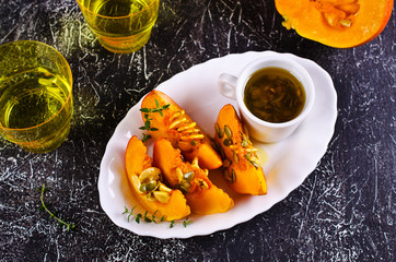 Baked pumpkin slices