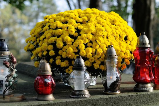 Cmentarz, Święto zmarłych - wszystkich świętych