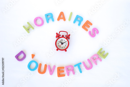 "horaires d'ouverture" photo libre de droits sur la banque ...