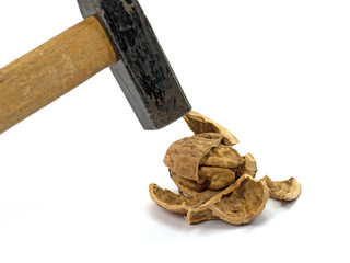 Walnuss, Hammer, geknackt, Brachialgewalt