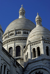 Fototapeta premium Les coupoles du Sacré-Coeur à Paris, France