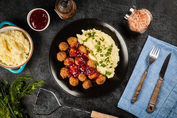 Meatballs and mashed potatoes