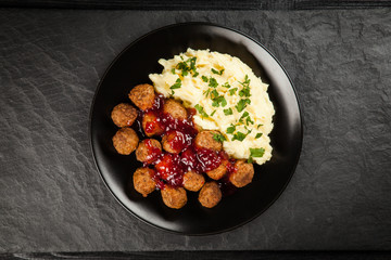 Meatballs and mashed potatoes