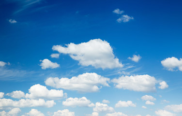 Fototapeta premium white fluffy clouds in the blue sky