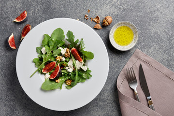 Rocket and fig salad
