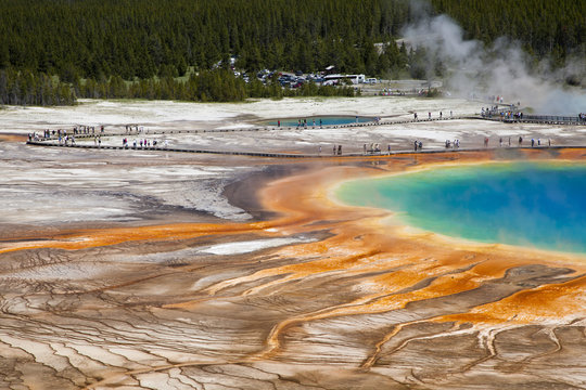 Grand Prismatic Spring in Yellowstone National Park, Wyoming, USA.