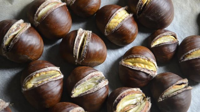 Roasted chestnuts жареные каштаны Caldarroste печени костени Casta&ntilde;as asadas Prażone kasztany 烤栗子 Castane prăjite