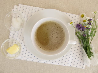 Butterkaffee mit Butter und Kokosöl