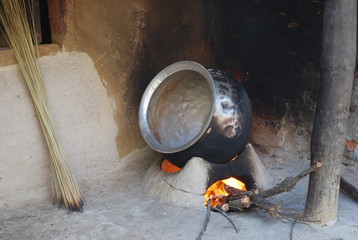 India villaggio in Orissa forno tipico