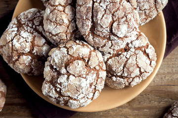 Chocolate crinkle cookies