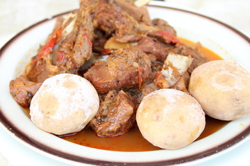 Kaninchenbraten mit Kartoffeln 