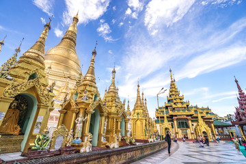 Fototapeta premium landscape of Shwedagon Pagoda