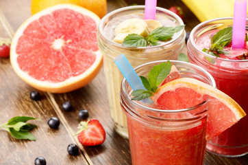 Grapefruit strawberry and banana smoothie