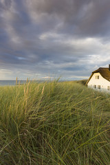 Haus in den Dünen an der Ostsee auf dem Darß