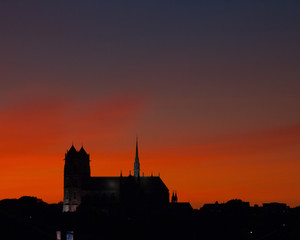 Obraz premium Newark cathedral at sunset