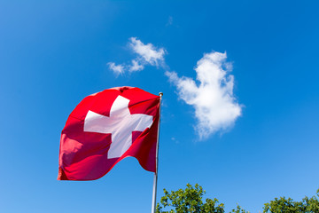 Flagge und Fahne der Schweiz 